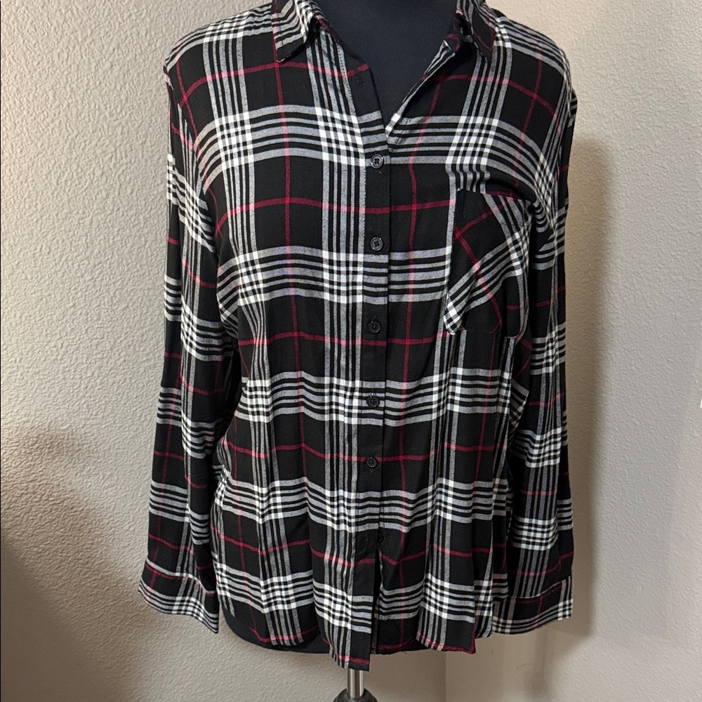 Black and White Plaid Button-Up Shirt